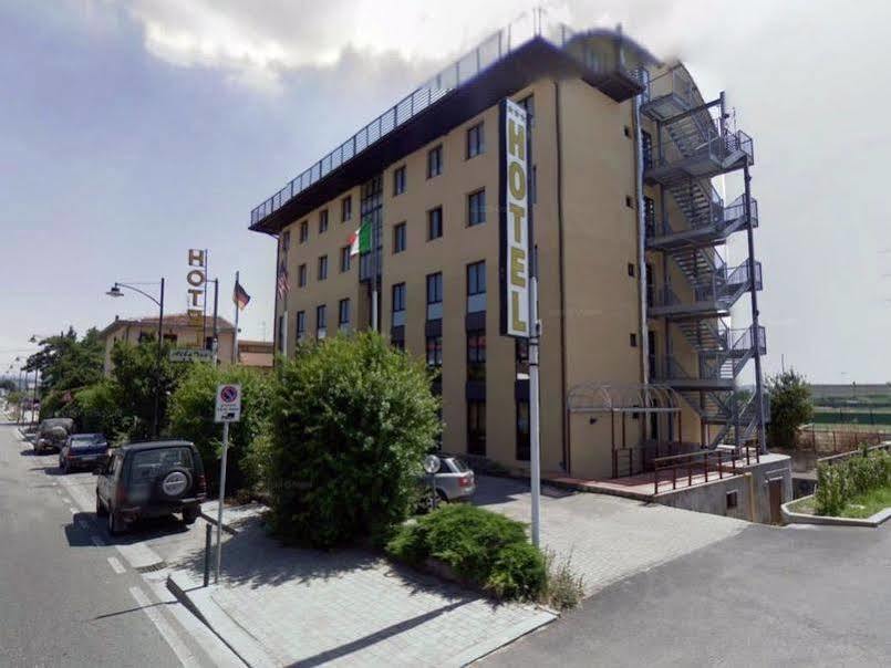 Hotel Albatros Calenzano Exteriör bild
